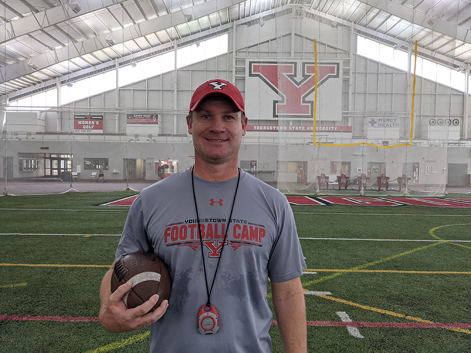 Former NFL & YSU kicker Jeff Wilkins helping special teams at Mo 