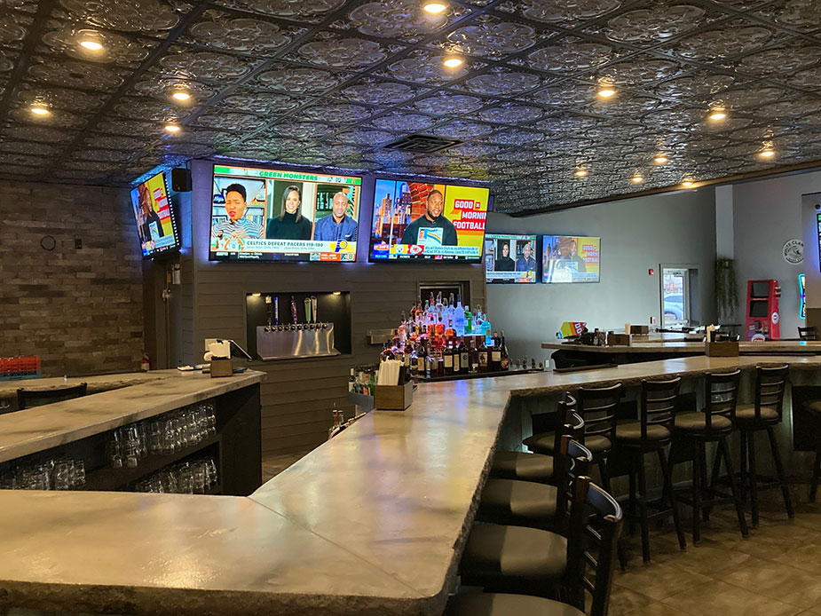 Legends Bar and Lounge